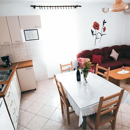 Awesome Apartment In Vodice With Kitchen * Vodice