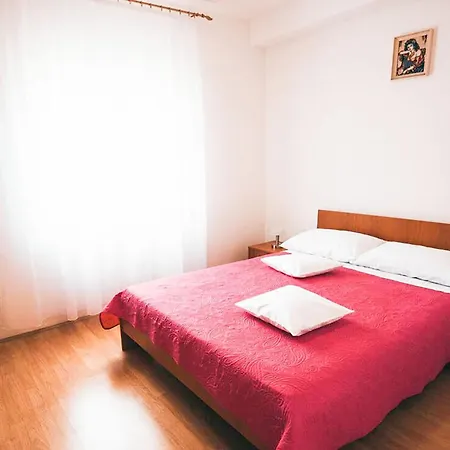 Awesome Apartment In Vodice With Kitchen